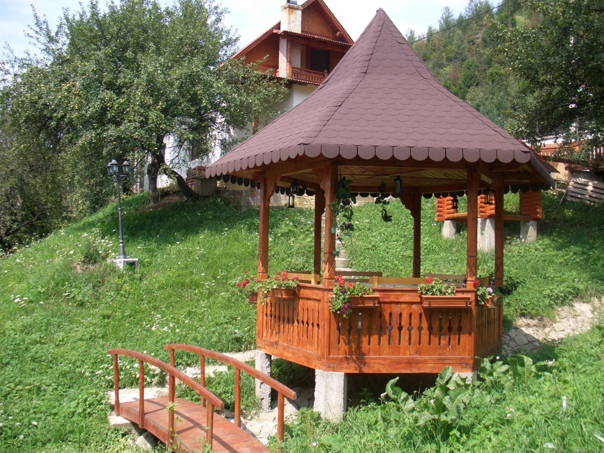 فندق Pension Lucia Bucovina فاما المظهر الخارجي الصورة