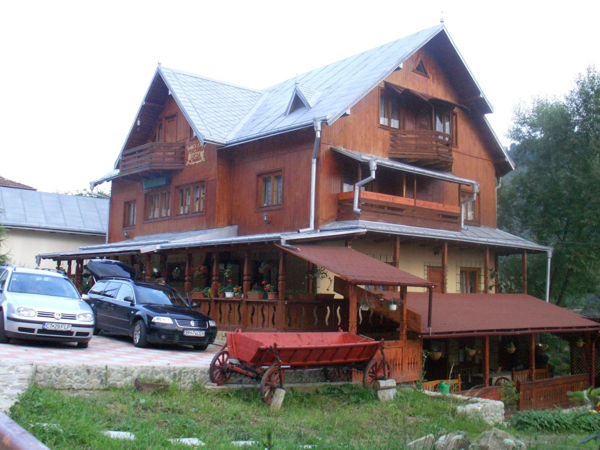 فندق Pension Lucia Bucovina فاما المظهر الخارجي الصورة